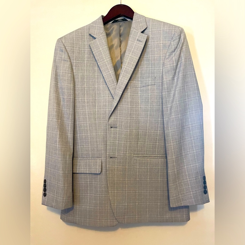 Slightly worn J.M. Haggar men's sport coat!